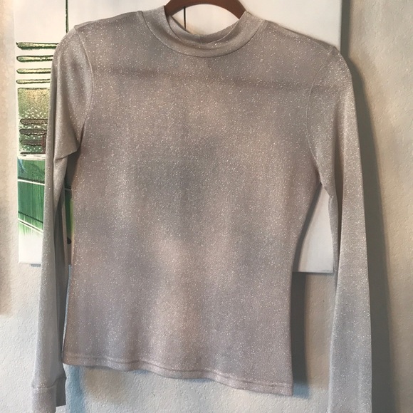 Shirt - Picture 2 of 4